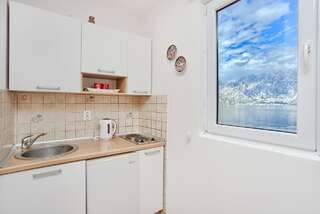 Апартаменты Apartments Ivanović Котор Номер-студио с видом на море-7